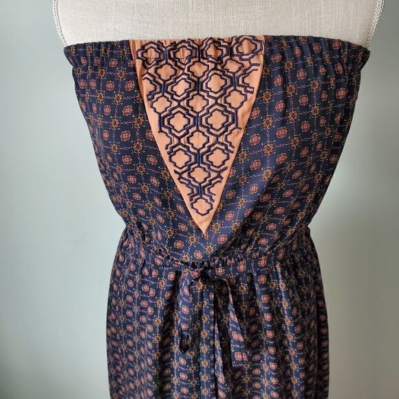 Thml WOMEN'S DRESS SIZE SMALL STRAPLESS LONG LINED - Picture 3 of 5